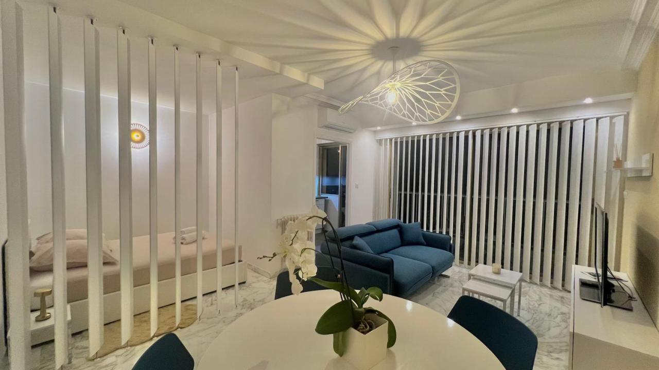Seaviews By Jenni Menton, La Suite, Superbe Front De Mer, Top Emplacement Avec Terrasse Et Parking! Exteriér fotografie