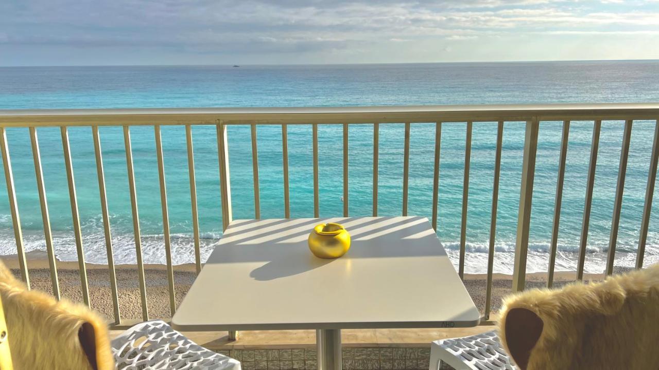 Seaviews By Jenni Menton, La Suite, Superbe Front De Mer, Top Emplacement Avec Terrasse Et Parking! Exteriér fotografie
