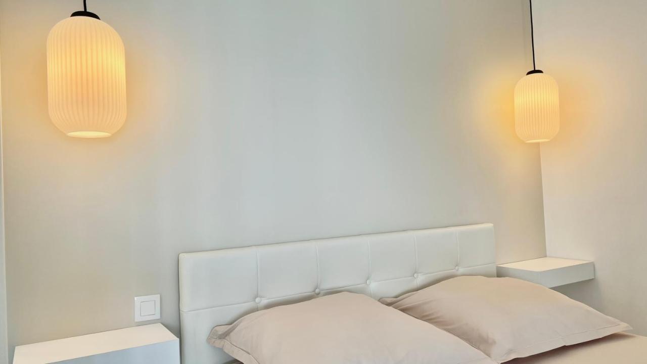 Seaviews By Jenni Menton, La Suite, Superbe Front De Mer, Top Emplacement Avec Terrasse Et Parking! Exteriér fotografie